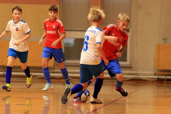 Młodzicy młodsi: Młodzieżowa Liga Futsalu w Suszcu 16.12.2023